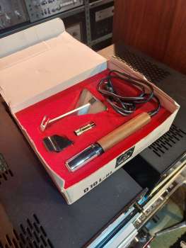 Preview: AKG  D10 L-HL dynamisches Mikrophon in OVP unbenutzt 70ger Jahre mit Holz